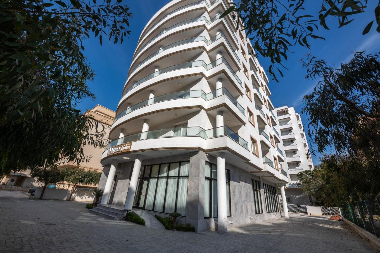 Merar Hotel Golem  Exterior photo