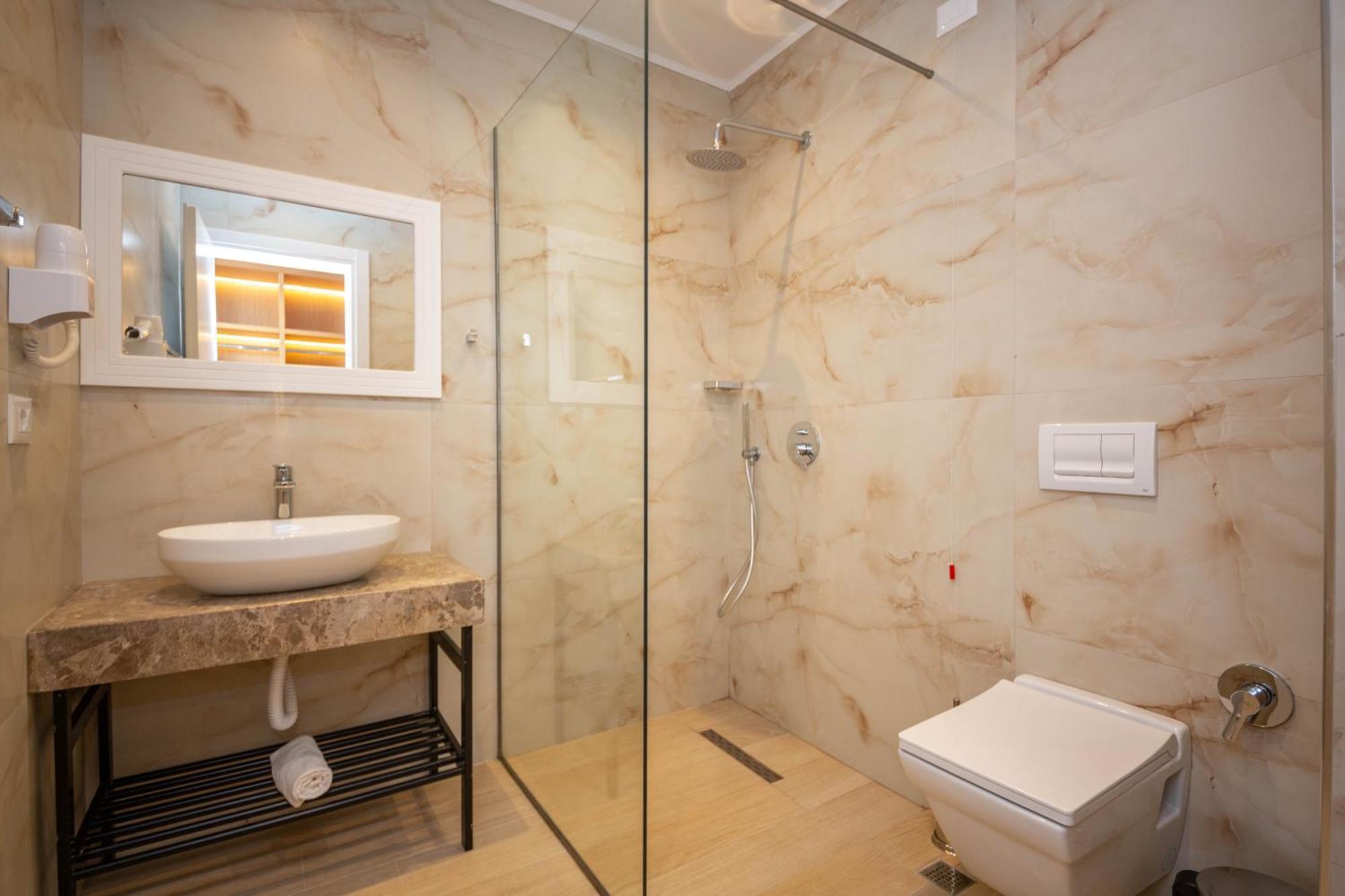 Merar Hotel Golem  Room photo